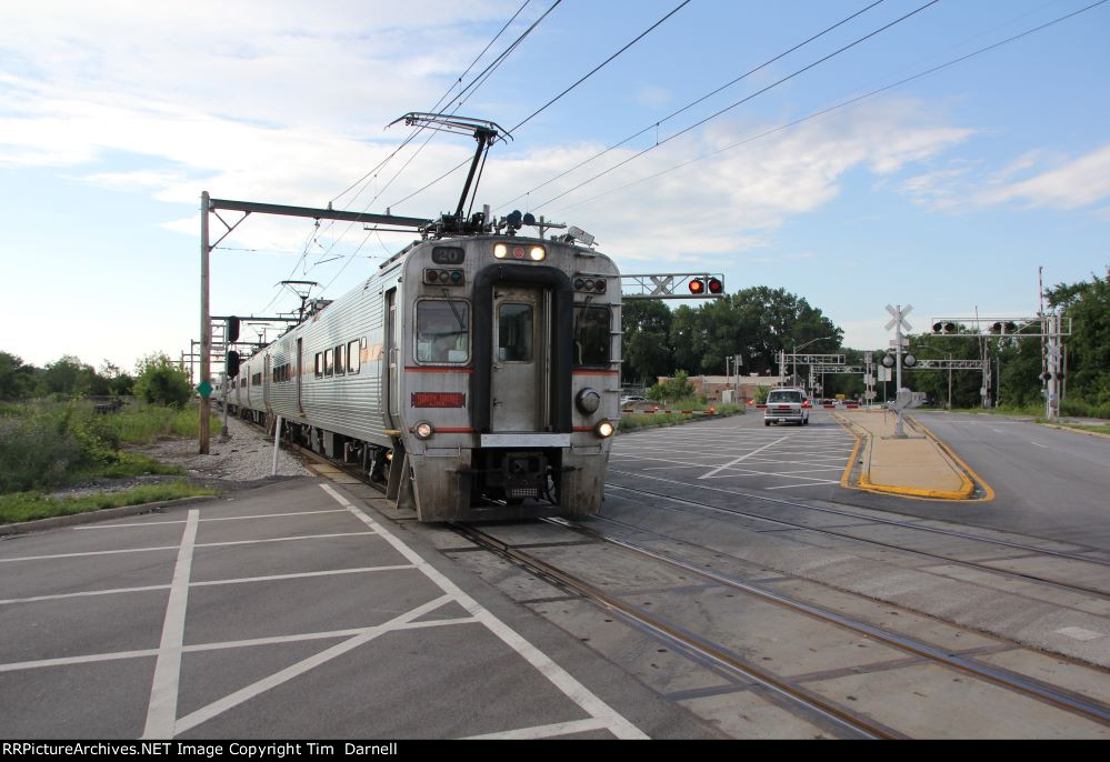 CSS 20 arrives on train 114